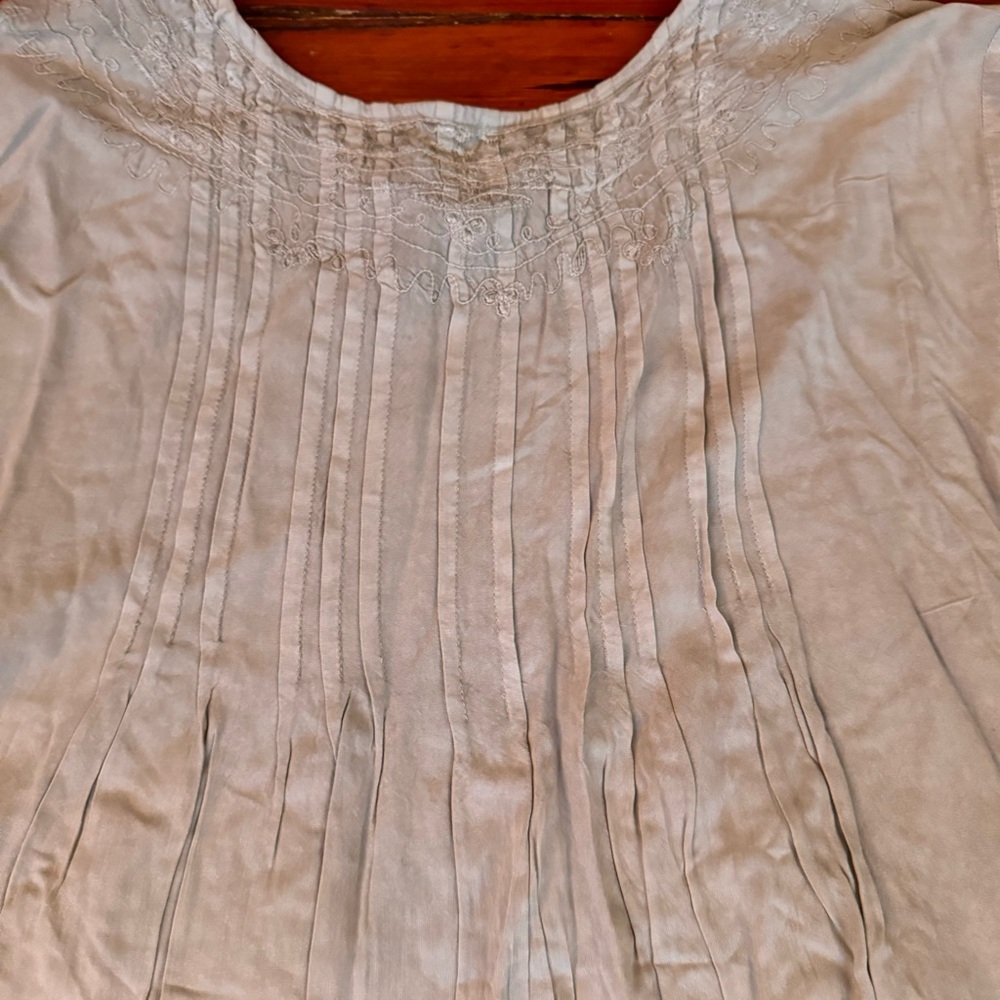 Solitaire Pintuck Embroidered Flowy Boho 3/4 Sleeve Top Size 2X NWT - Picture 11 of 15